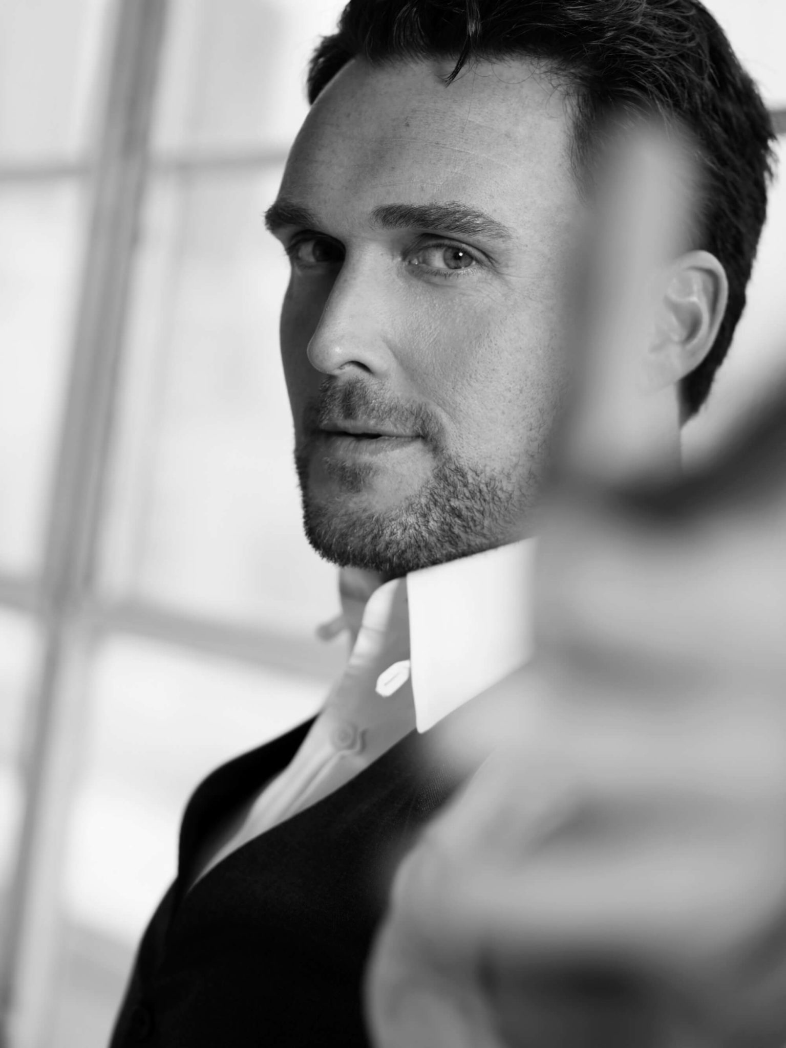 OWAIN YEOMAN by Chris Singer photography photographer based in LA VIE